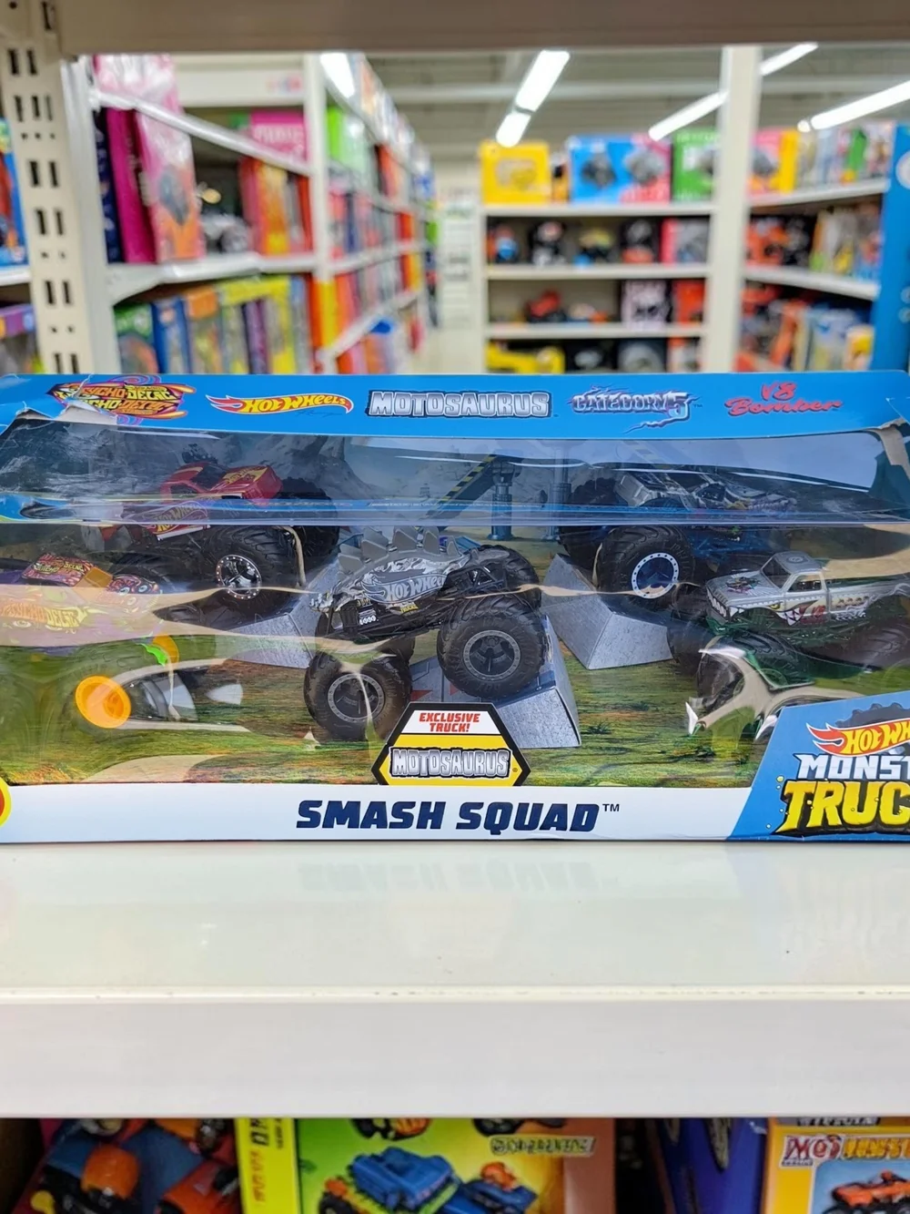 Rare  HTF Hot Wheels Monster Trucks MOTOSAURUS Smash Squad- 5 Pack Die Cast 1:64